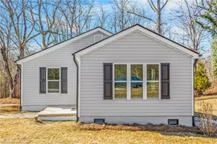 1217 Lakeview Heights Dr, High Point, NC 27265 - Photo 4