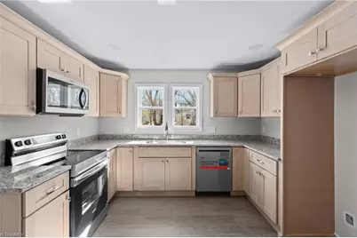 1217 Lakeview Heights Drive, High Point, NC 27265 - Photo 10