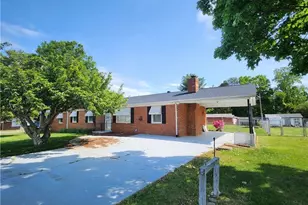 5511 Macy Grove Rd, Kernersville, NC 27284 - Photo 1