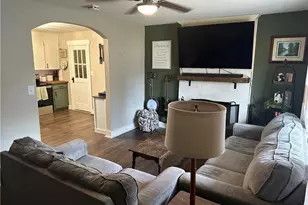 173 Olive St, Mount Airy, NC 27030 - Photo 2