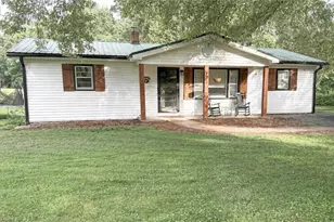 173 Olive St, Mount Airy, NC 27030 - Photo 1