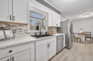 238 Holly Pine St, North Wilkesboro, NC 28659 - Photo 6