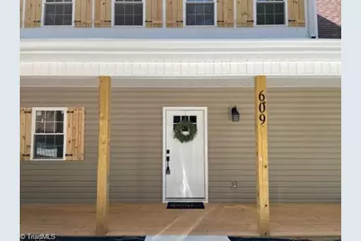 609 G Street, North Wilkesboro, NC 28659 - Photo 2