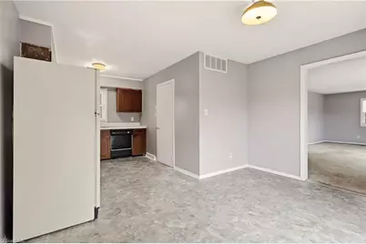 1031 Shea Court, Winston-Salem, NC 27107 - Photo 6