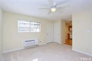 4 Shepherd Ln, Chapel Hill, NC 27514 - Photo 4