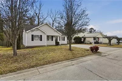 2438 Stratford Lake Road, Winston-Salem, NC 27103 - Photo 4