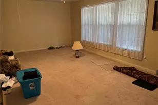 500 Pontiac Dr, Thomasville, NC 27360 - Photo 4