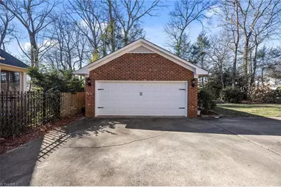 2815 Saint Regis Road, Greensboro, NC 27408 - Photo 38