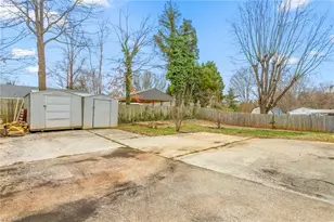 1208 Guest St, Greensboro, NC 27405 - Photo 6