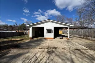 1208 Guest St, Greensboro, NC 27405 - Photo 2