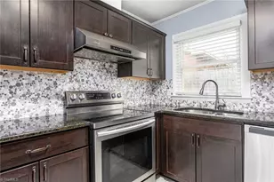 1208 Guest St, Greensboro, NC 27405 - Photo 10