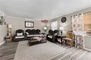 5705 Bramblegate Rd, Greensboro, NC 27409 - Photo 4