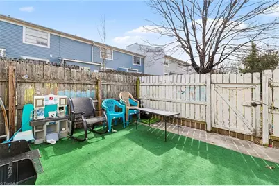 5705 Bramblegate Road, Greensboro, NC 27409 - Photo 22