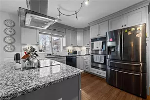 1202 Pebble Dr, Greensboro, NC 27410 - Photo 8