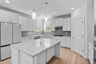 330 Macallan Dr, Burlington, NC 27215 - Photo 8