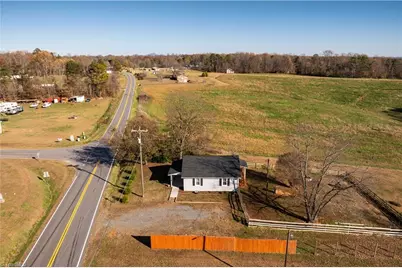 9589 Nc 268, Elkin, NC 28621 - Photo 2