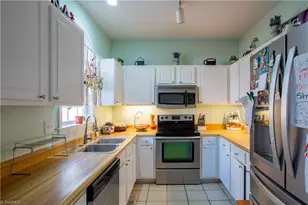 701 Diana Dr, Thomasville, NC 27360 - Photo 16