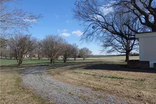 5750 New Hope Rd, Denton, NC 27239 - Photo 32