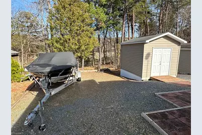 125 Cardinal Avenue, New London, NC 28127 - Photo 28