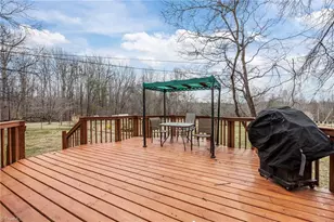 289 Vfw Rd, Reidsville, NC 27320 - Photo 4