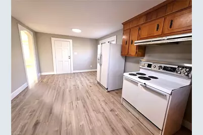 802 E Warren Avenue, Eden, NC 27288 - Photo 4