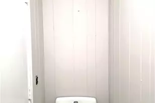 802 E Warren Ave, Eden, NC 27288 - Photo 16