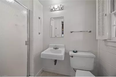 1122 Kensington Drive, High Point, NC 27262 - Photo 38