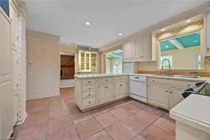 1122 Kensington Dr, High Point, NC 27262 - Photo 6