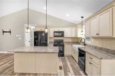 572 Anderson Road, Eden, NC 27288 - Photo 10