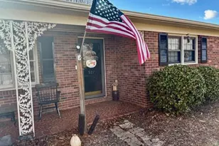 927 Shingle Gap Rd, Purlear, NC 28665 - Photo 2