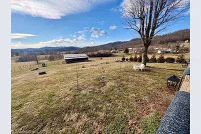 927 Shingle Gap Road, Purlear, NC 28665 - Photo 8