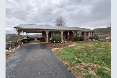 927 Shingle Gap Road, Purlear, NC 28665 - Photo 1