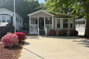 129 Clubhouse Dr, New London, NC 28127 - Photo 2