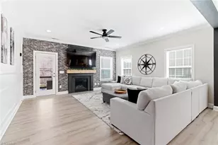 3440 Castlerock Dr, Burlington, NC 27215 - Photo 16