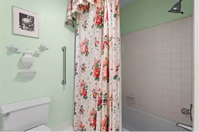 7 Charleston Square, Greensboro, NC 27408 - Photo 36