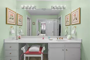 7 Charleston Square, Greensboro, NC 27408 - Photo 34