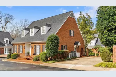 7 Charleston Square, Greensboro, NC 27408 - Photo 2