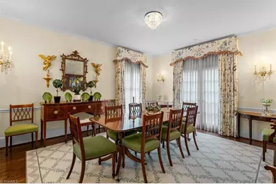 7 Charleston Square, Greensboro, NC 27408 - Photo 12