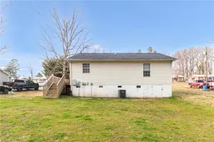 112 Rotary Ln, Thomasville, NC 27360 - Photo 8