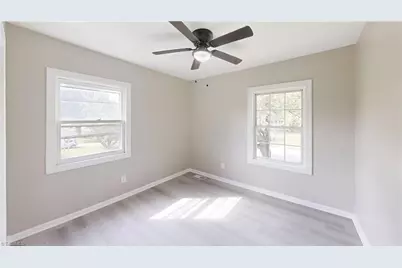 2401 Phoenix Drive, Greensboro, NC 27406 - Photo 20