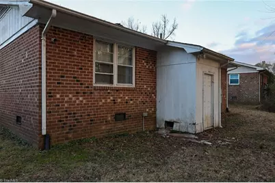 3506 Four Seasons Drive, Durham, NC 27707 - Photo 22