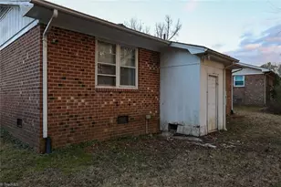 3506 4 Seasons Dr, Durham, NC 27707 - Photo 22