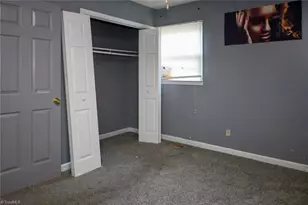 3506 4 Seasons Dr, Durham, NC 27707 - Photo 10