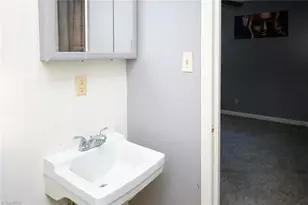 3506 4 Seasons Dr, Durham, NC 27707 - Photo 16