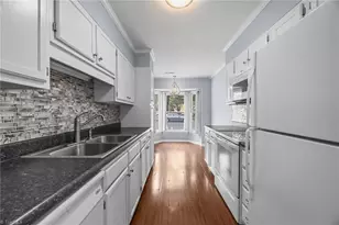 320 Oak Arbor Ln, Winston-Salem, NC 27104 - Photo 10