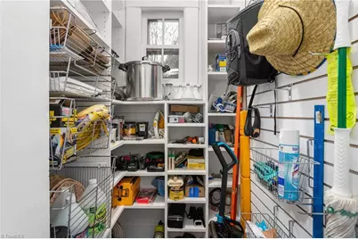 315 E Hendrix Street, Greensboro, NC 27401 - Photo 24