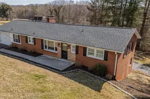 2706 Westfield Rd, Mount Airy, NC 27030 - Photo 2