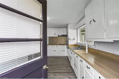 423 Dogwood Circle, High Point, NC 27260 - Photo 6