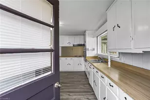 423 Dogwood Cir, High Point, NC 27260 - Photo 6