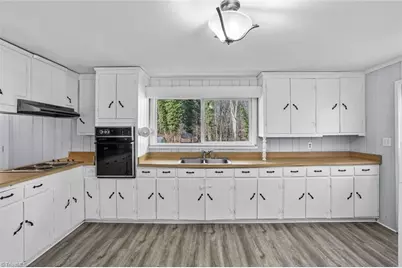 423 Dogwood Circle, High Point, NC 27260 - Photo 4